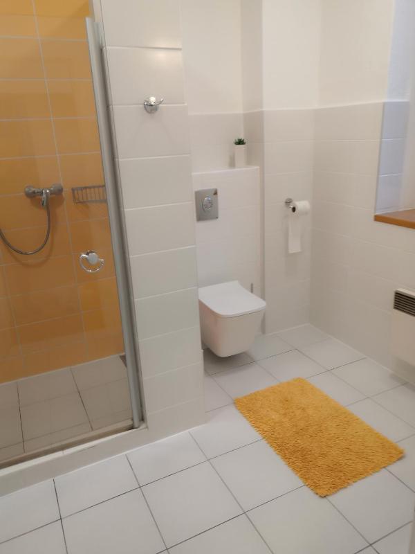 Studio Apartment image 2
