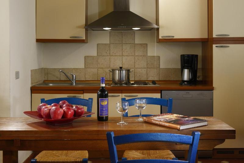 Superior Two-Bedroom Apartment - Separate Building image 3