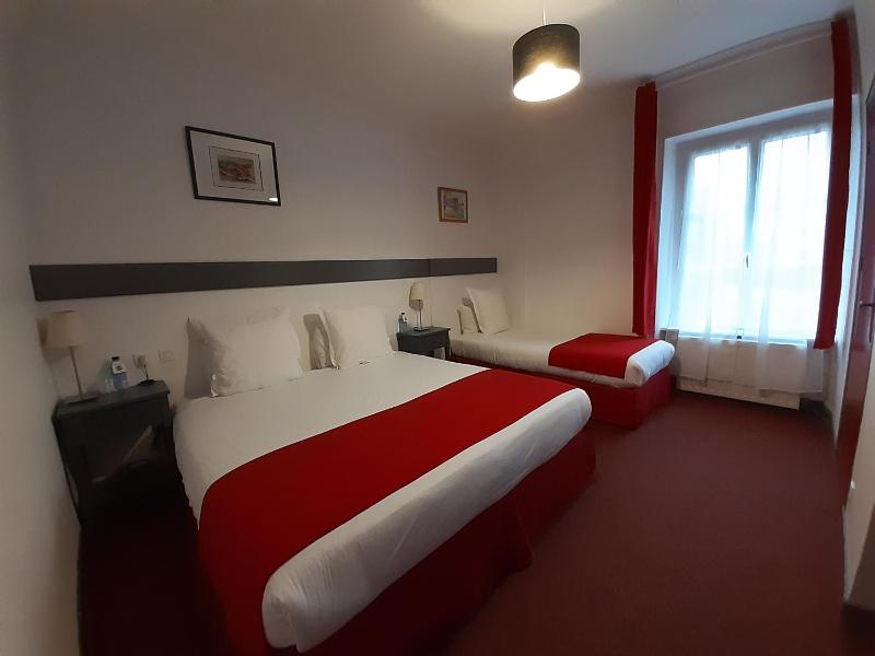 Comfort Triple Room image 4