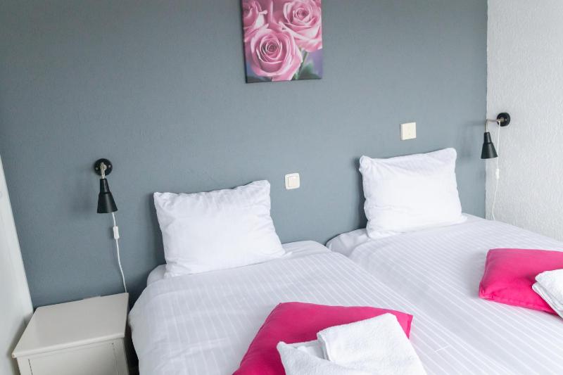 Double Room image 2