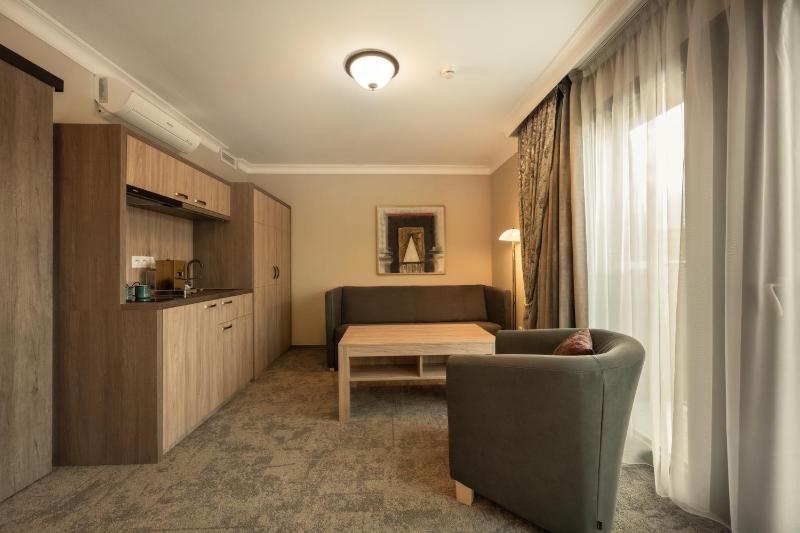 Junior Suite with Spa Access image 3