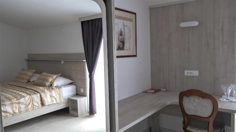 Hotel Consul - image 11