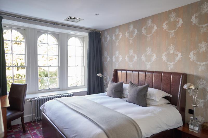 Deluxe Room image 1