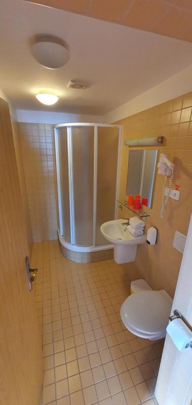 Quadruple Room image 3