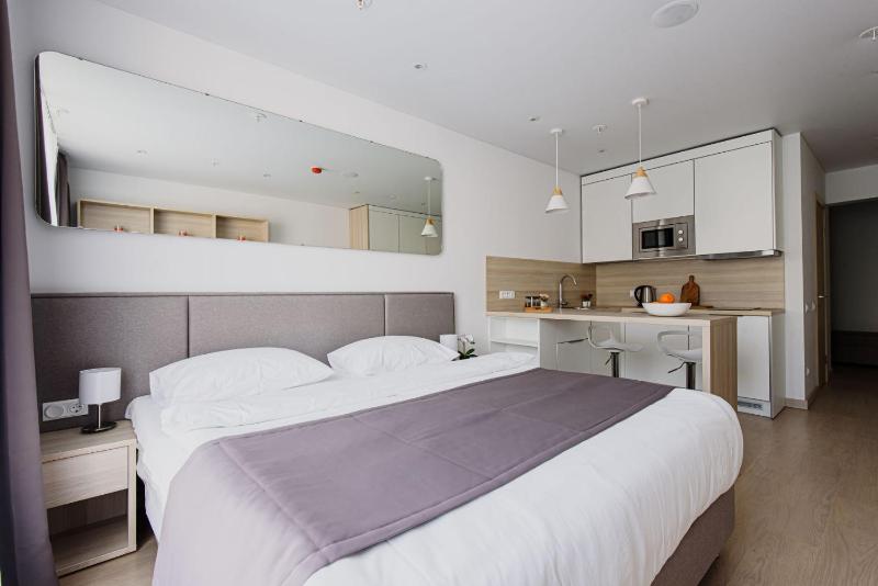 Superior Apartment image 1