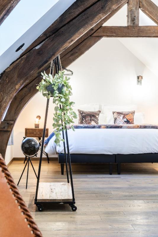 Superior Double Room image 1