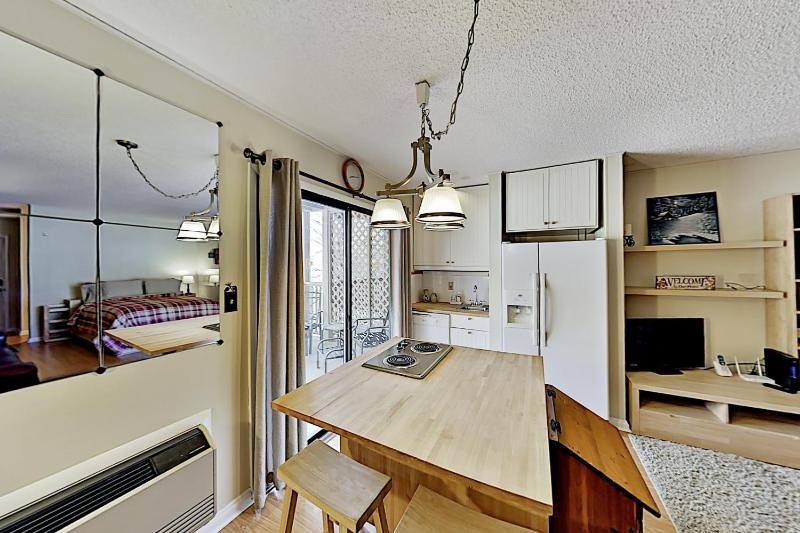 Studio Apartment image 2