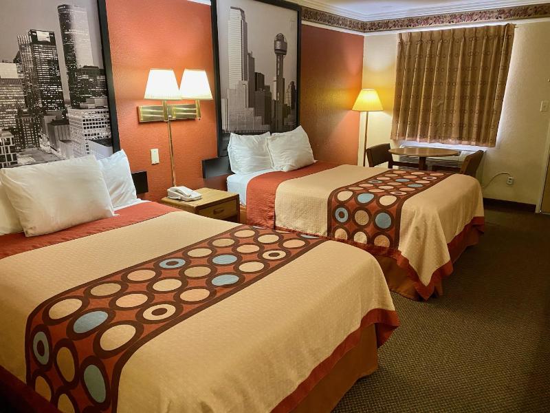 Double Room with Two Double Beds - Non-Smoking image 3