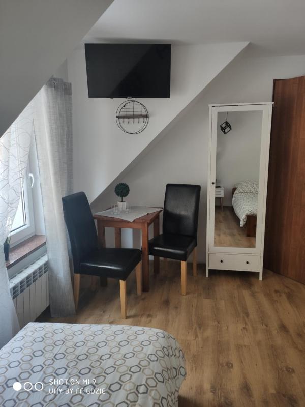 Twin Room image 1