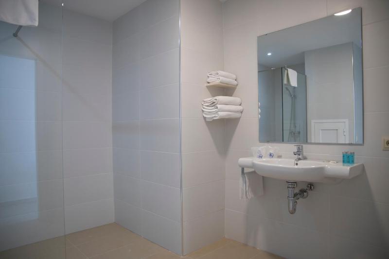 Confort Double Room image 2