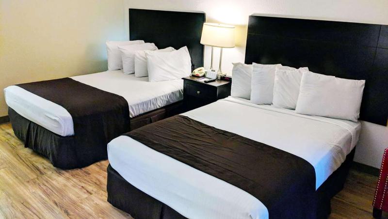 Queen Room with Two Queen Beds image 1