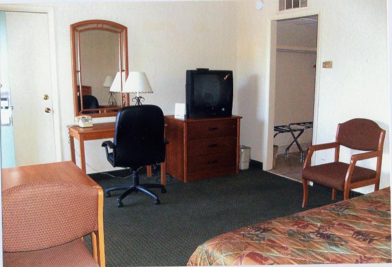 King Room image 3