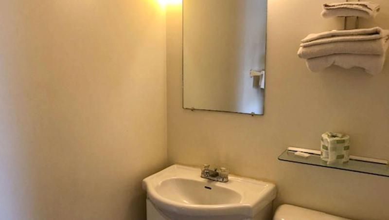 King Room image 4