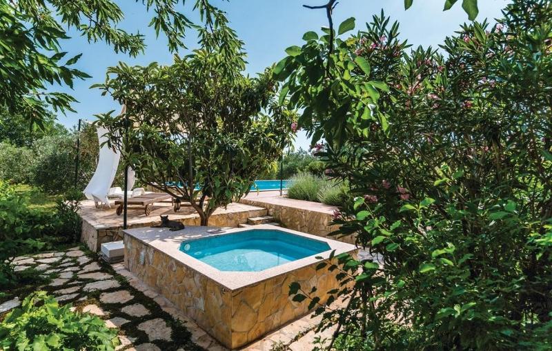 Extraordinary Villa Marija in Kastela - image 11