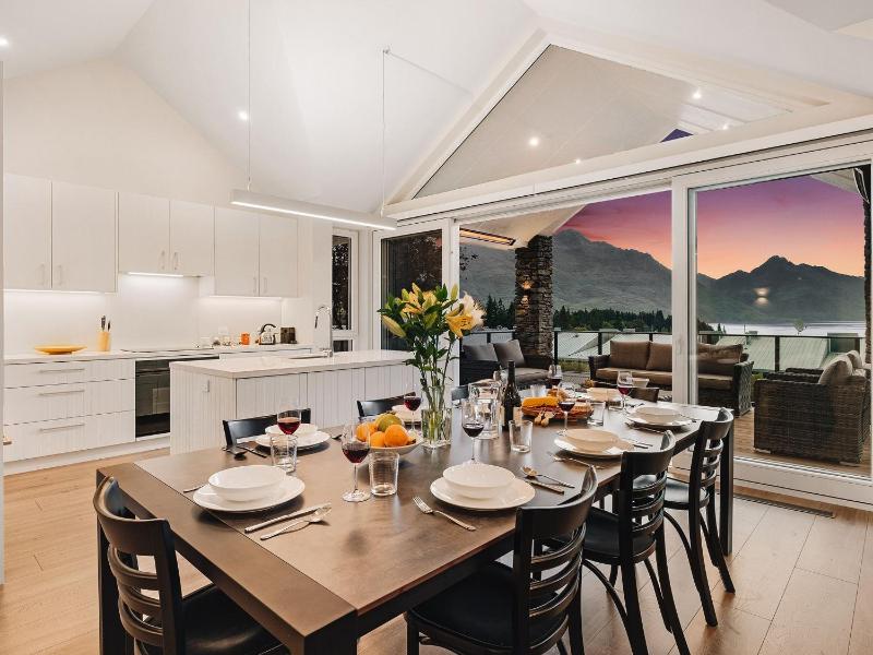 Stonehill Villa - 5 Bed - image 11