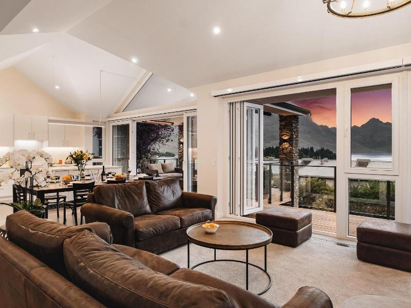 Stonehill Villa - 5 Bed - image 34