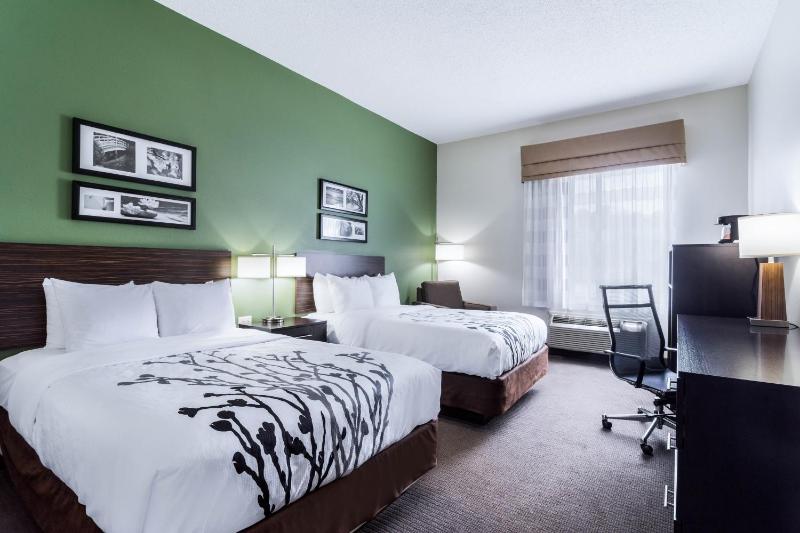Queen Room with Two Queen Beds - Accessible/Non-Smoking  image 1