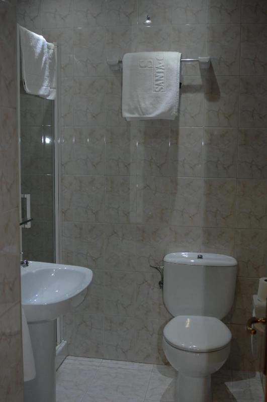 Double or Twin Room image 2