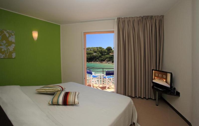 Junior Suite with Sea View image 2