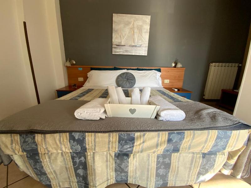 Single Room image 2