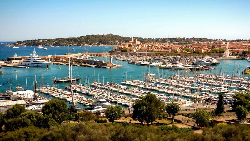 Nice Renting - MASSENA - LOFT - HEART of VIEIL ANTIBES - THE MARKET WITH SEA VIEW - image 34