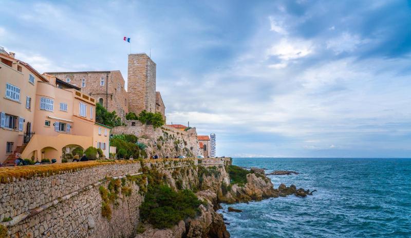 Nice Renting - MASSENA - LOFT - HEART of VIEIL ANTIBES - THE MARKET WITH SEA VIEW - image 42