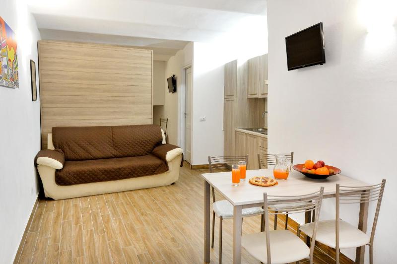 Perugia Apartments - image 20