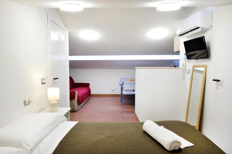 Perugia Apartments - image 19