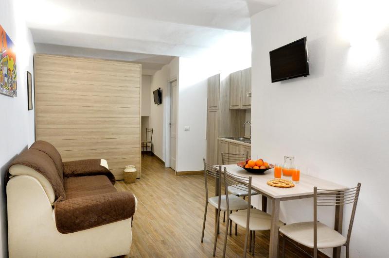 Perugia Apartments - image 8
