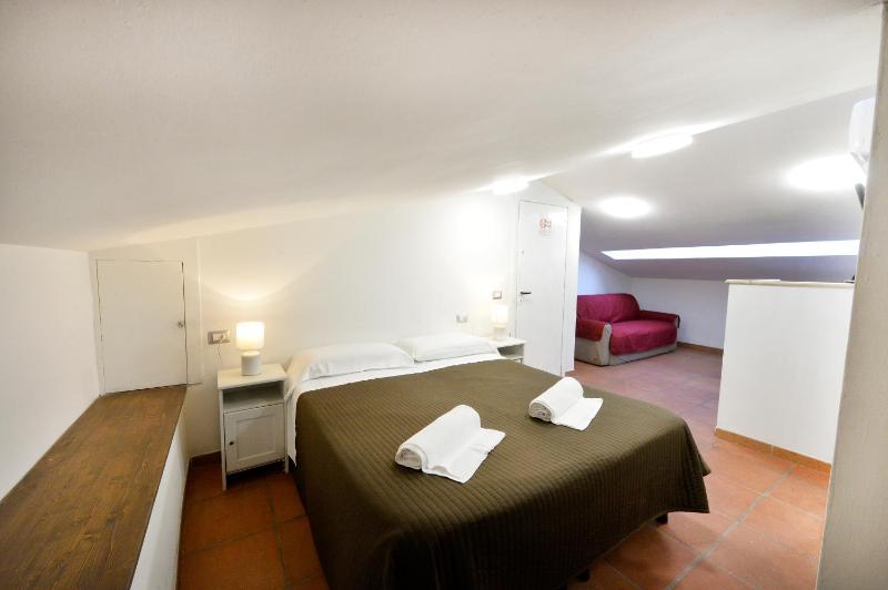 Perugia Apartments - image 37