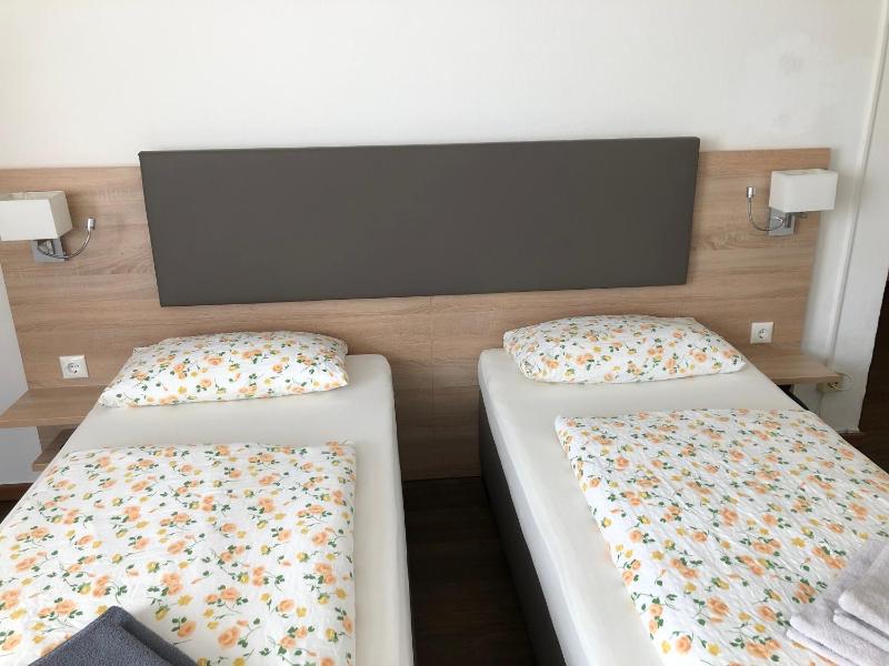 Double Room image 2