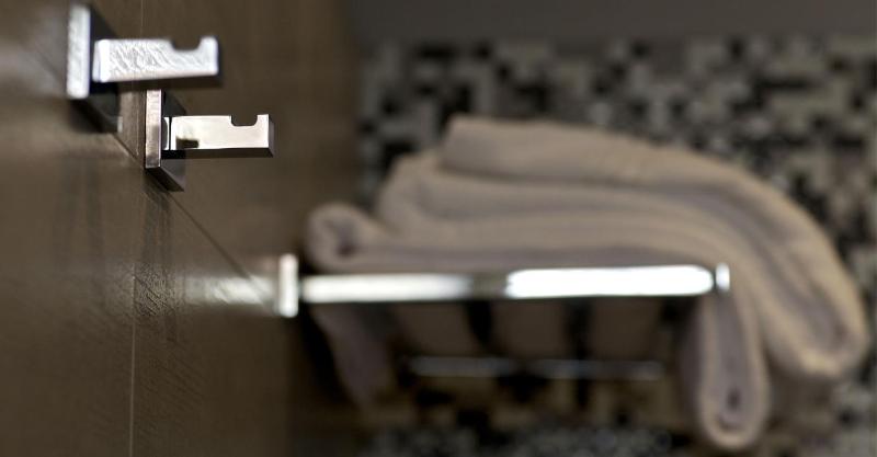 Double or Twin Room with Balcony image 3