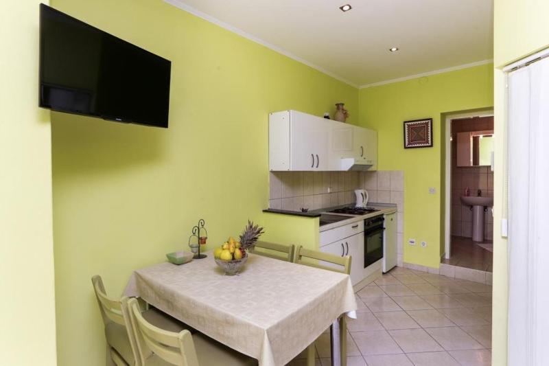 Comfort Studio with Terrace and Sea View image 2