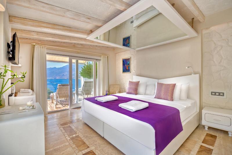 Superior Double Room image 1