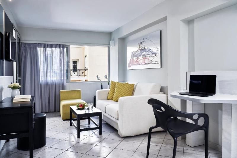 Standard Suite image 2