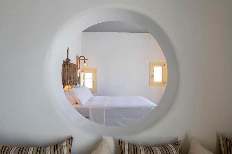 Suite with Hot Tub image 2