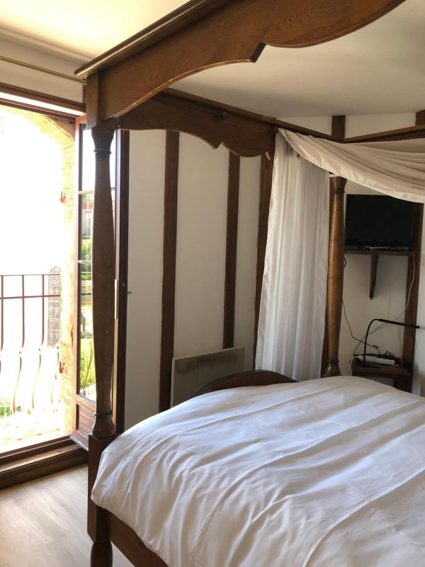Standard Double Suite image 1