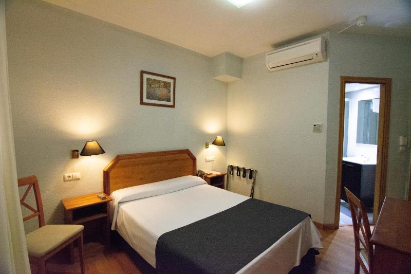 Special Offer - Double or Twin Room image 4