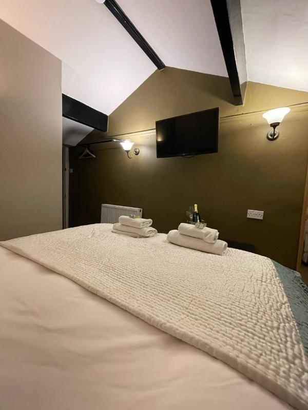 Standard Double Room image 4