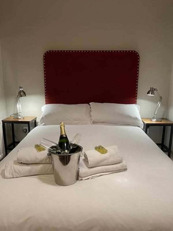 Double Room with Mountain View image 3