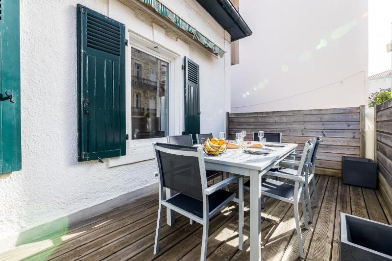 POP KEYWEEK Apt 3 bedrooms with terrace & parking Biarritz city center - image 22