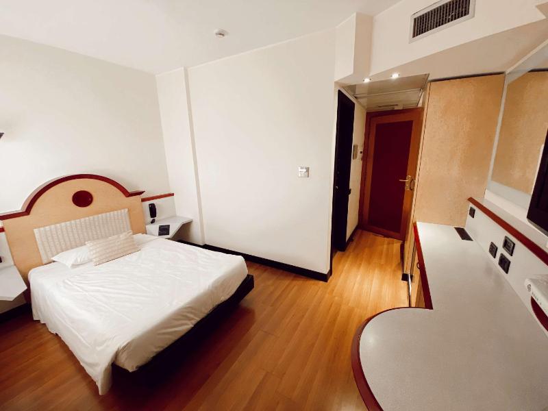 Standard Single Room image 1