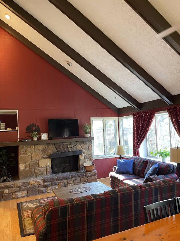 Four-Bedroom Apartment image 1