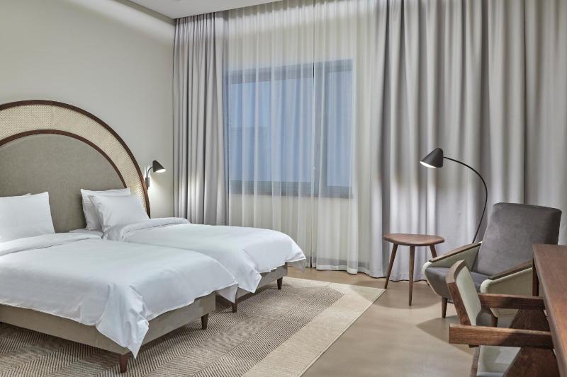 Standard Twin Room image 1