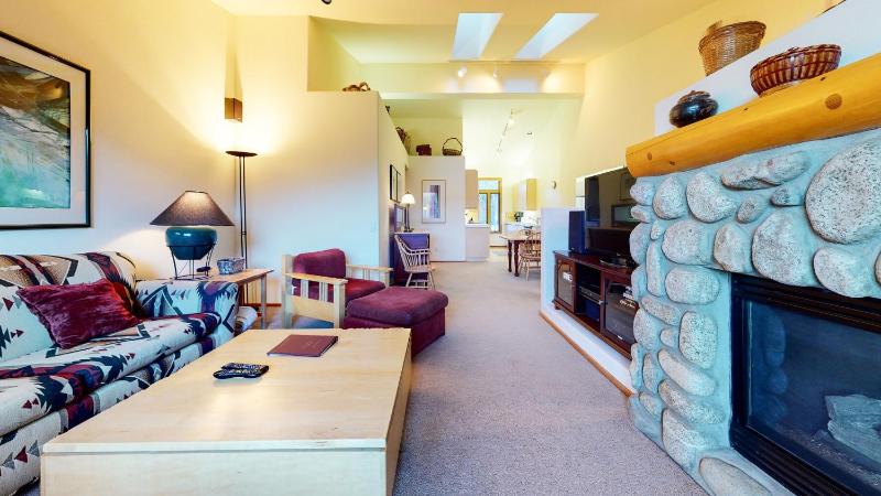 Two-Bedroom Townhouse image 3