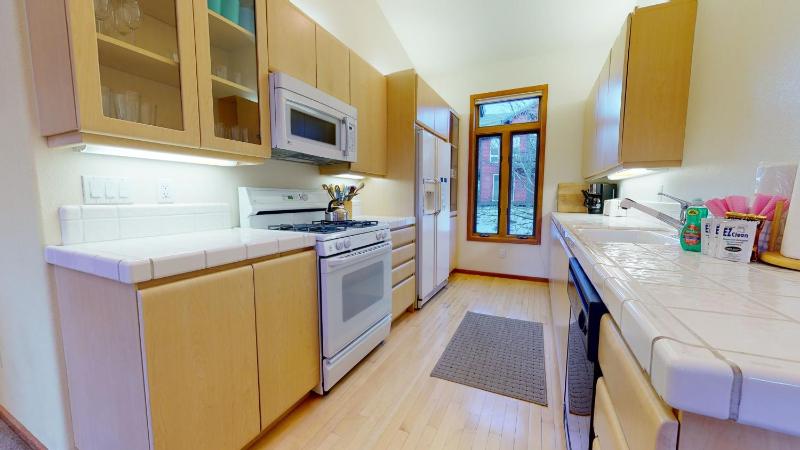 Snowcreek V #933 Townhouse - image 15