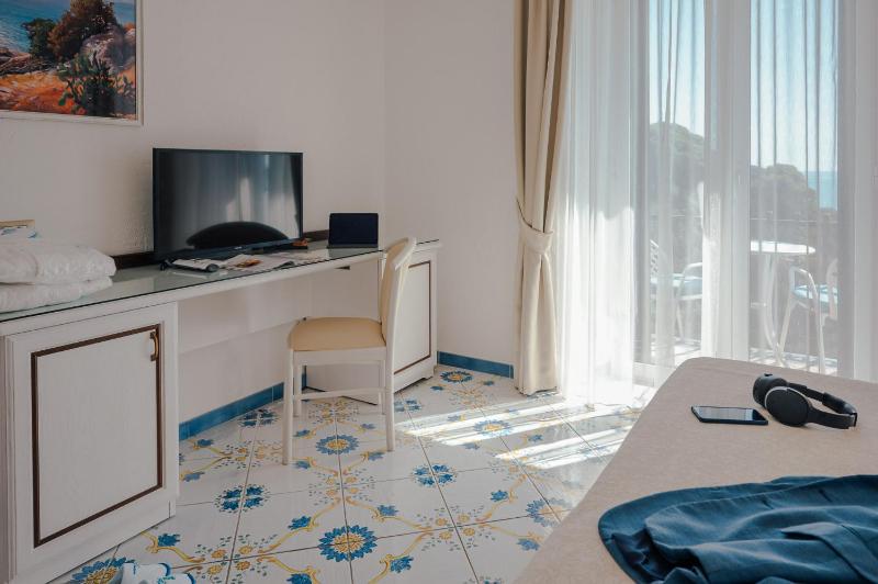 Grand Hotel Le Rocce - image 24