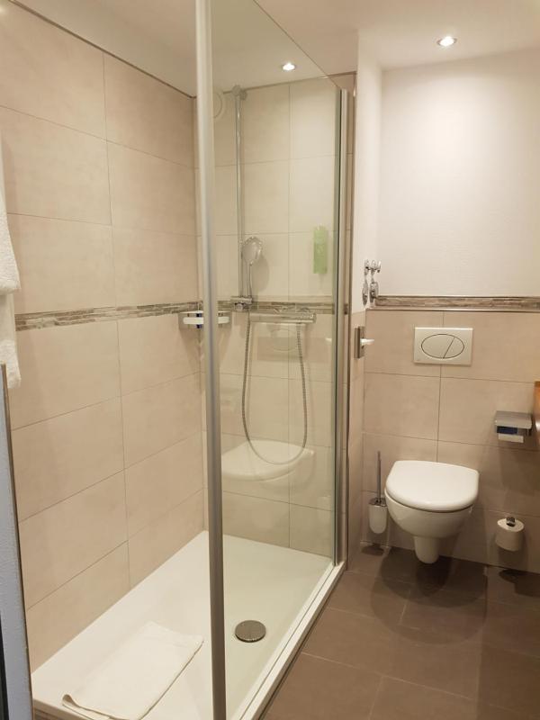 Premium Large Double Room with Balcony image 2