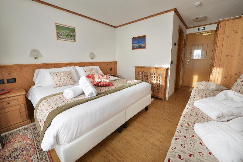 Hotel Bucaneve - image 34