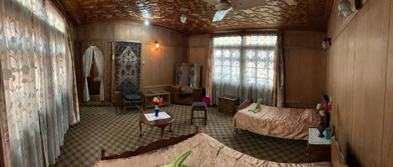 America group of houseboats - image 10